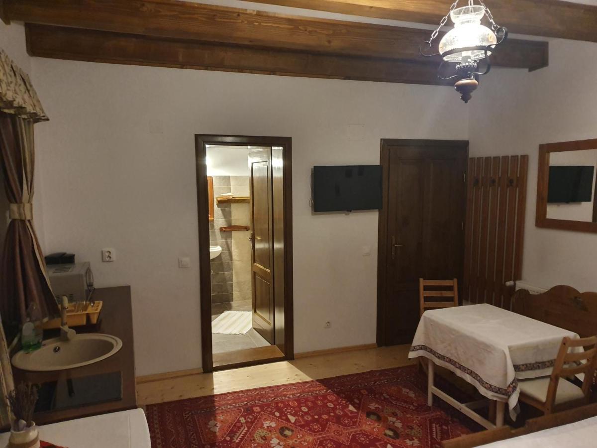 Arnica Montana Hotel Arieşeni Eksteriør billede